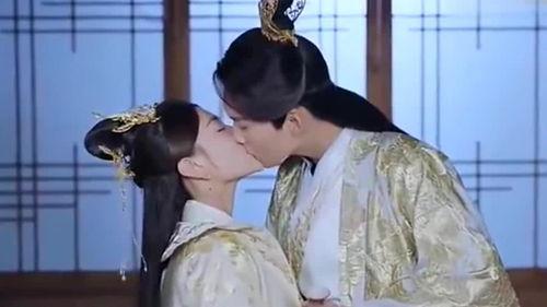 双世宠妃亲吻视频,双世宠妃深情亲吻，浪漫画面引网友热议