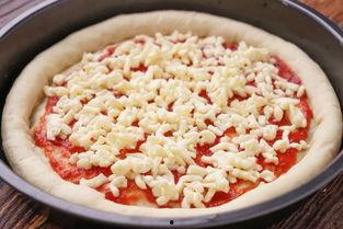 披萨面饼视频,从揉面到出炉